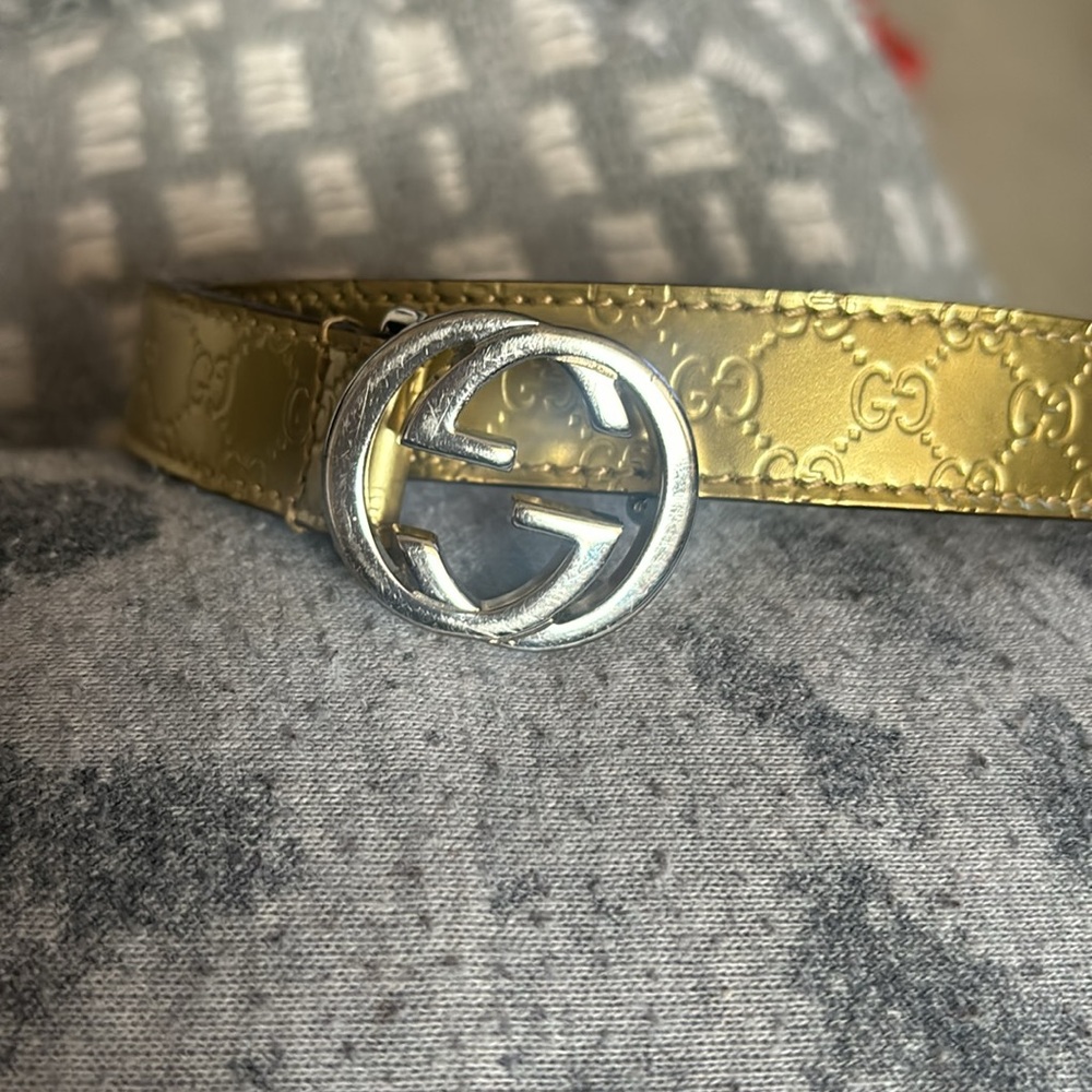 Authentic 💯 % Gucci Toddler Belt it’s 26 “ in length with Dust Bag 💕Lil Diva